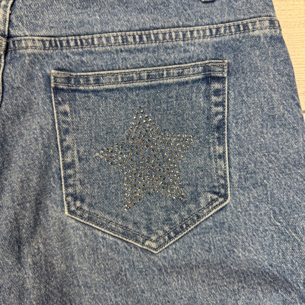 Hot Topic Women High Waisted Jean Shorts Blue Rhinestone Star Embellished Size 9 - Picture 6 of 7